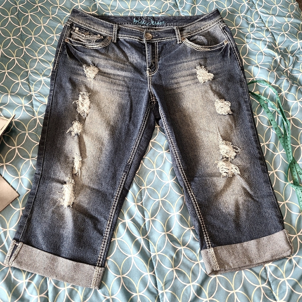 Sz 15/16 ariya jean capri